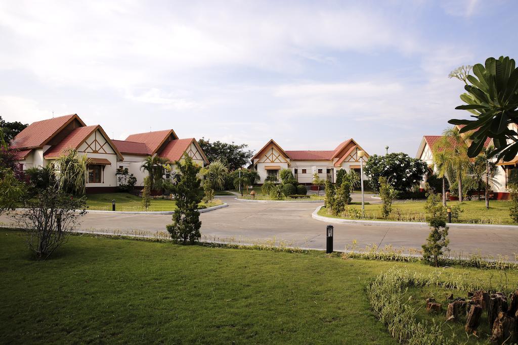 ミャエ トー ウィン ホテル Naypyidaw 部屋 写真